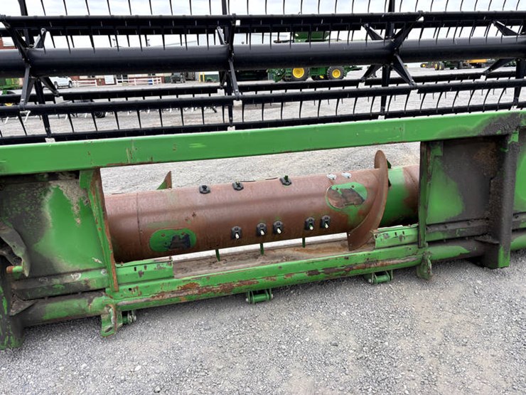 john-deere-630f-image-11