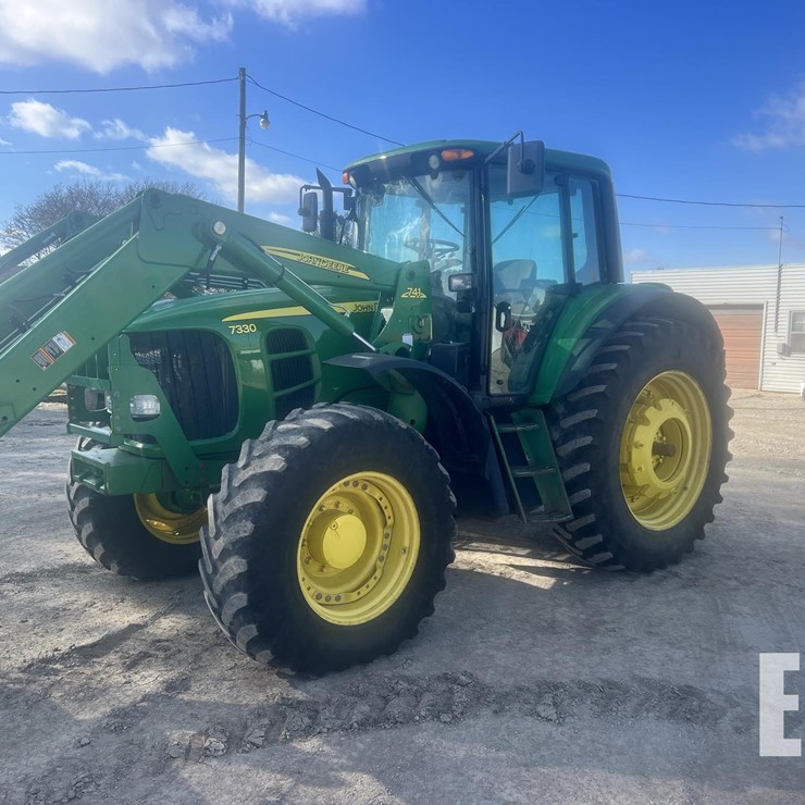 2008 JOHN DEERE 7330