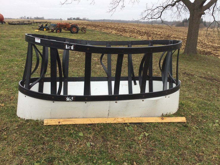 #4796-•-hay-feeder:-location:-w2486-smies-rd,-oostburg,-wi-53070-image-1