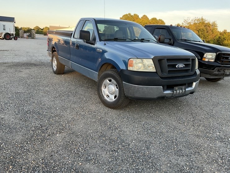 2005-ford-f150-xl-image-3