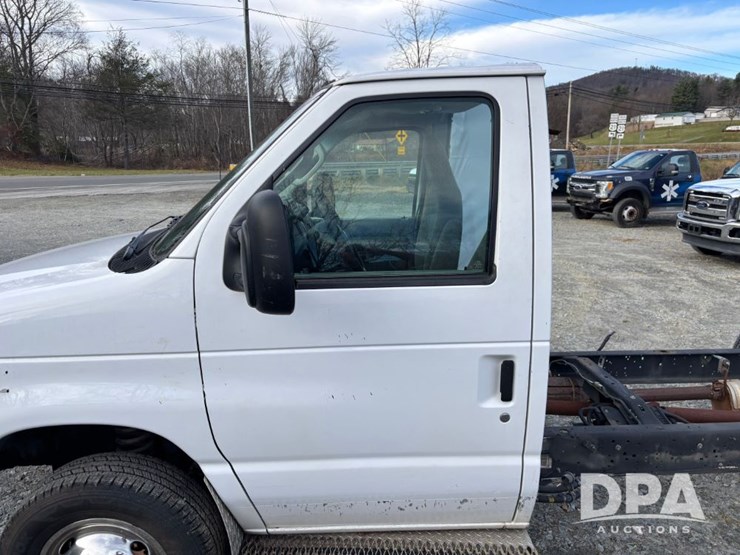 ford-e450-image-23