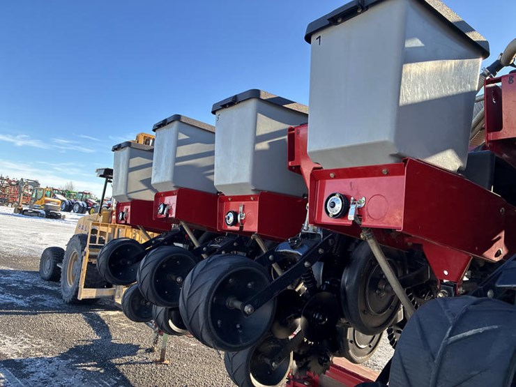 case-ih-1200-image-79