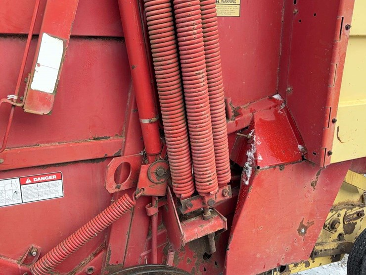 new-holland-855-image-11