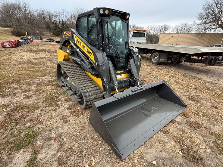 new-holland-c245-image-4