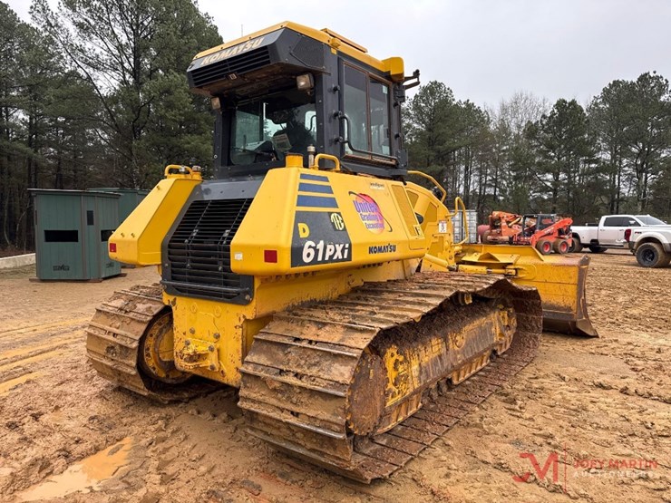 komatsu-d61pxi-24-image-2