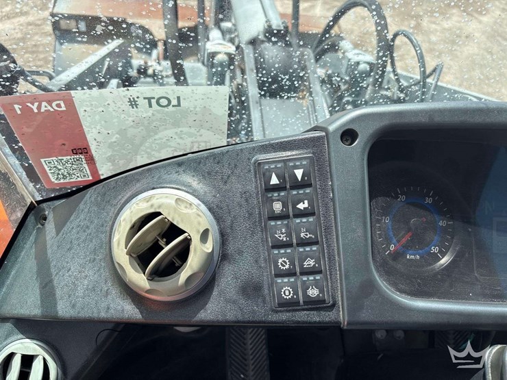 2018-doosan-dl220-5-image-18