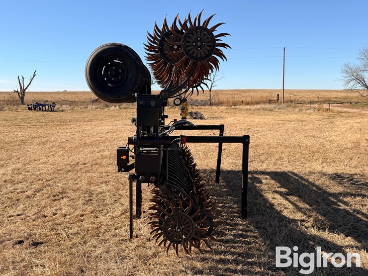 yetter-30'-rotary-hoe-image-8