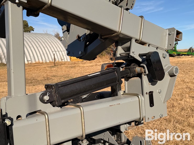 hiniker-cultipro-12r-row-crop-cultivator-image-11