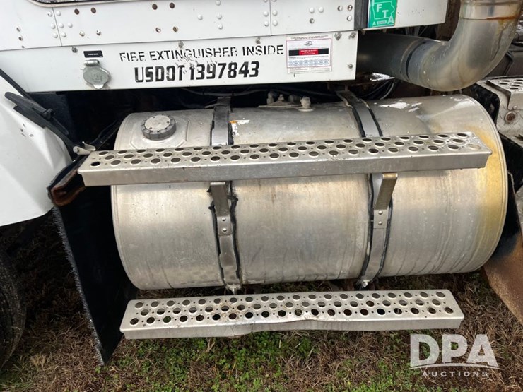 2005-kenworth-t800-image-34