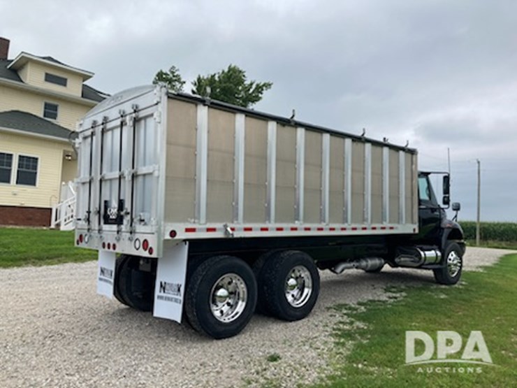 2010-international-durastar-4400-image-4