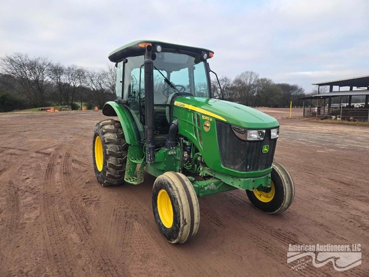 john-deere-5085m-image-3
