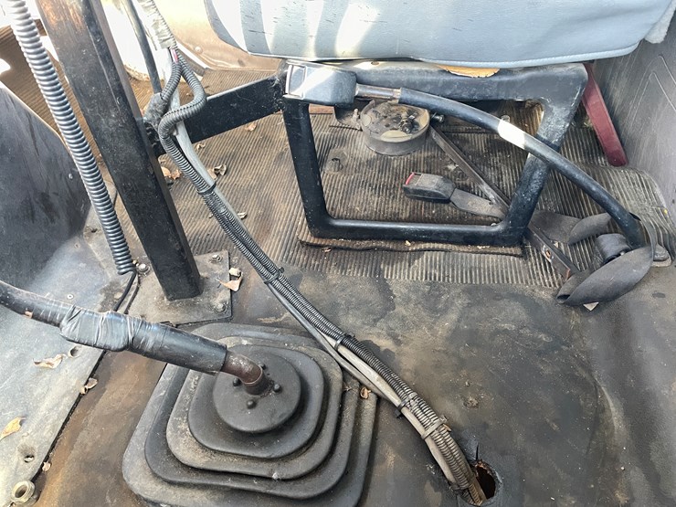 international-4700-image-26