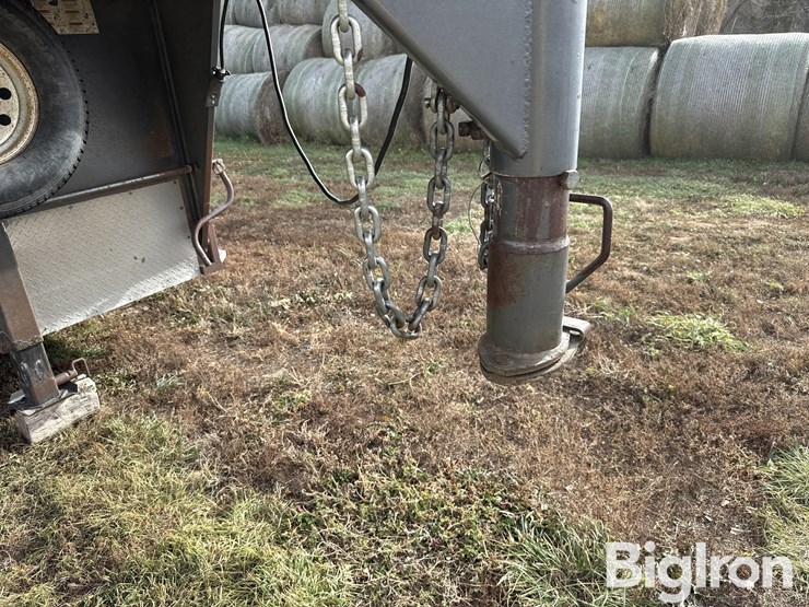 2003-featherlite-5320-gooseneck-livestock-trailer-image-11