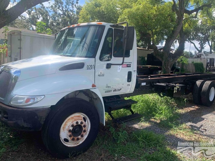 2003-international-durastar-4300-image-1