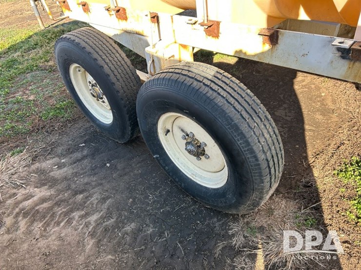 liquid-nurse-trailer-(cp1346,-tank-2131,-unit-92036)-image-8