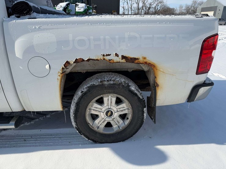 2013-chevrolet-silverado-1500-lt-image-16