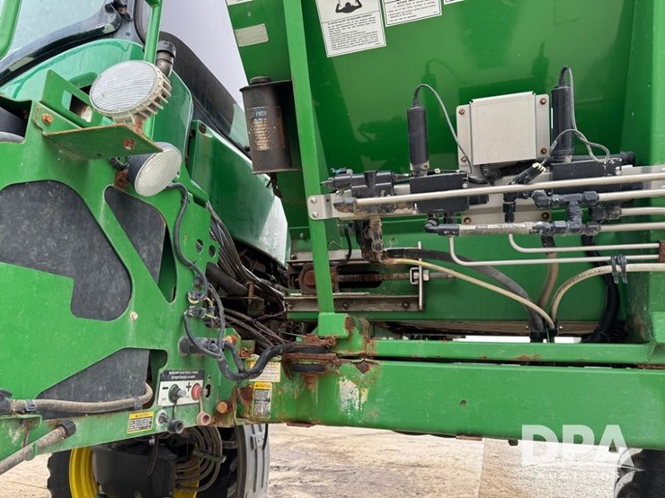 john-deere-r4038-image-10