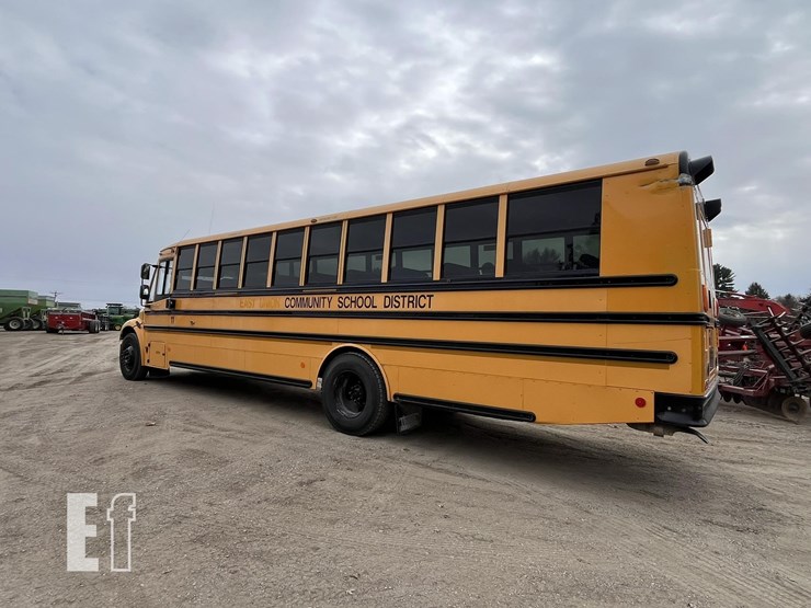 2015-thomas-saf-t-liner-c2-image-8