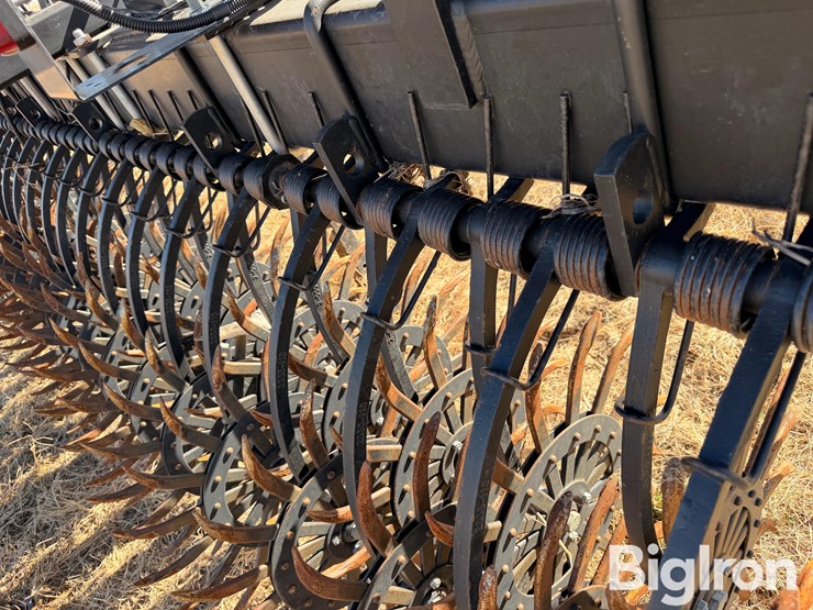 yetter-30'-rotary-hoe-image-15