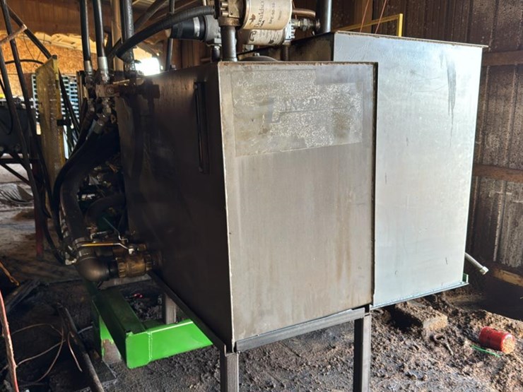 #132-•-entirety-lot-of-129-131-image-3