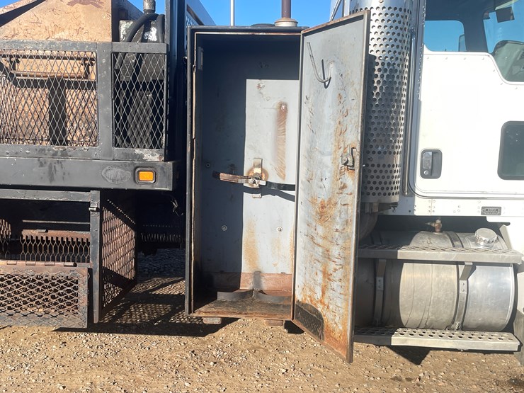 kenworth-t300-image-13