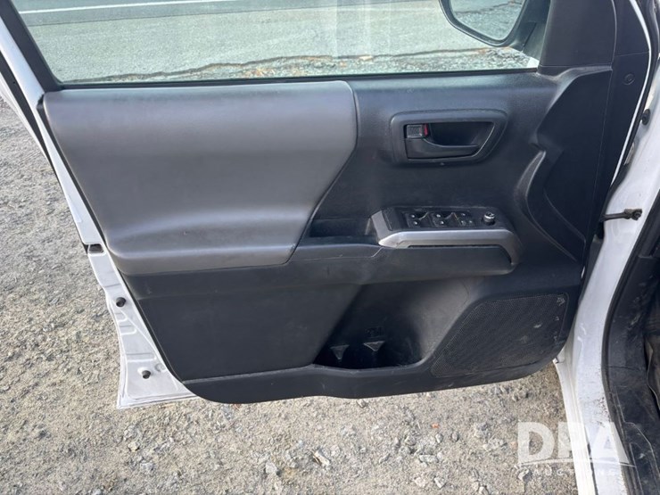 toyota-tacoma-image-60