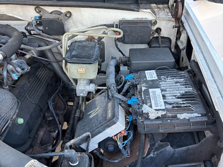 1999-chevrolet-3500-image-12