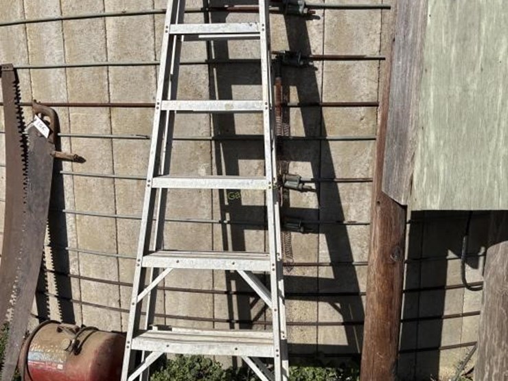 8'-ladder-image-2