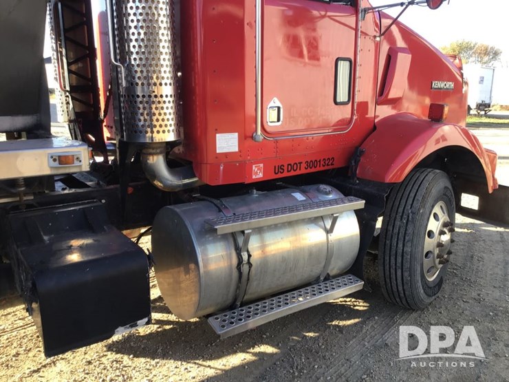 2004-kenworth-t800-image-6