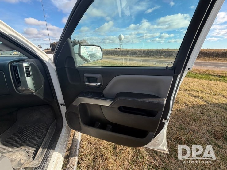 2017-chevrolet-1500-image-49