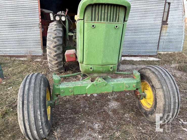 john-deere-4010-image-25