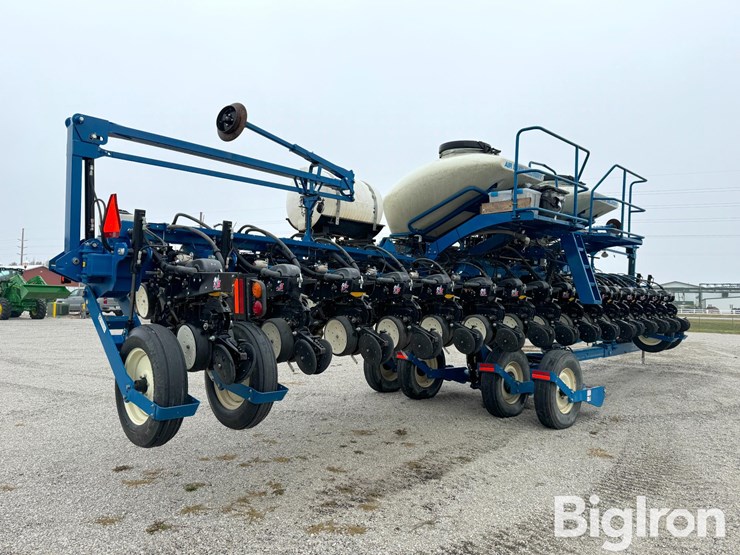 2012-kinze-3660-image-4