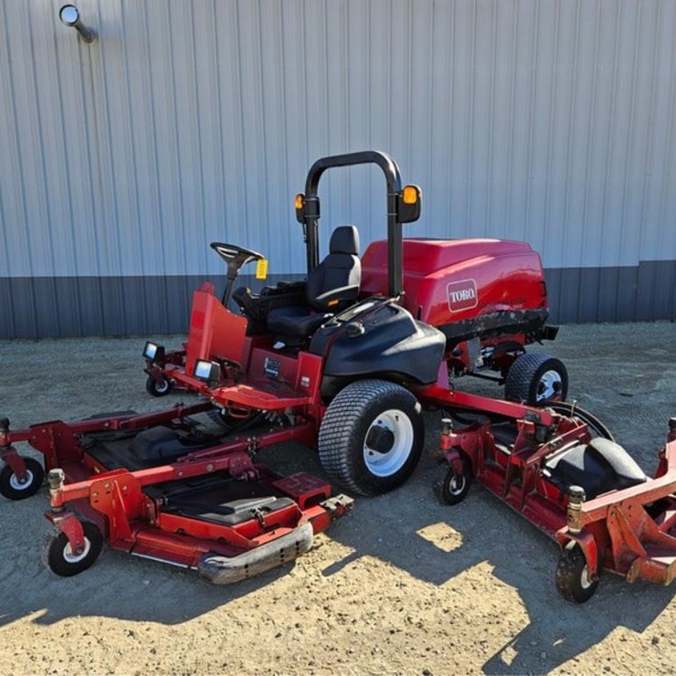 TORO GROUNDSMASTER 5900