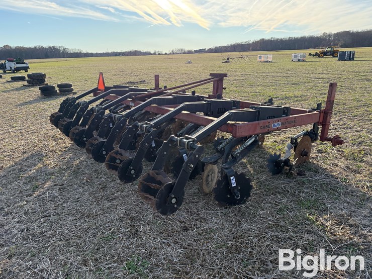 case-ih-5600-image-3