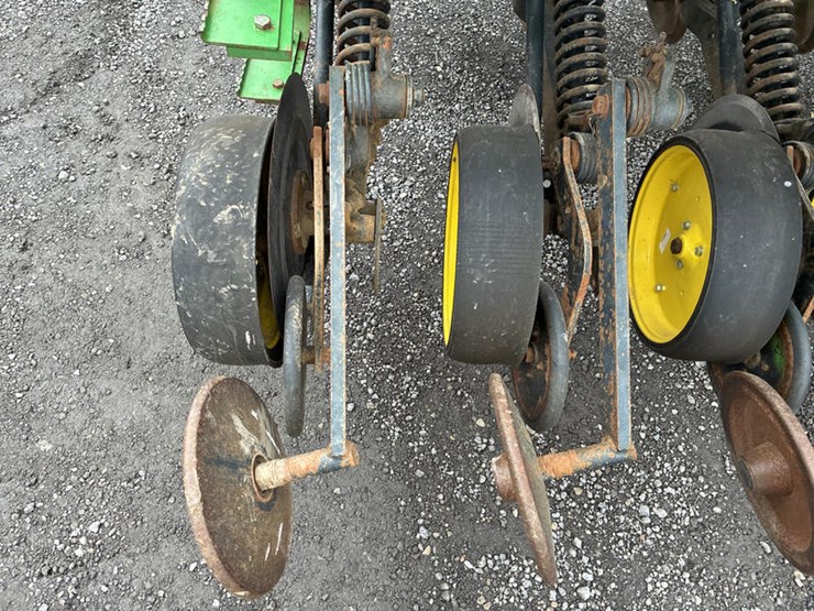 john-deere-750-image-34
