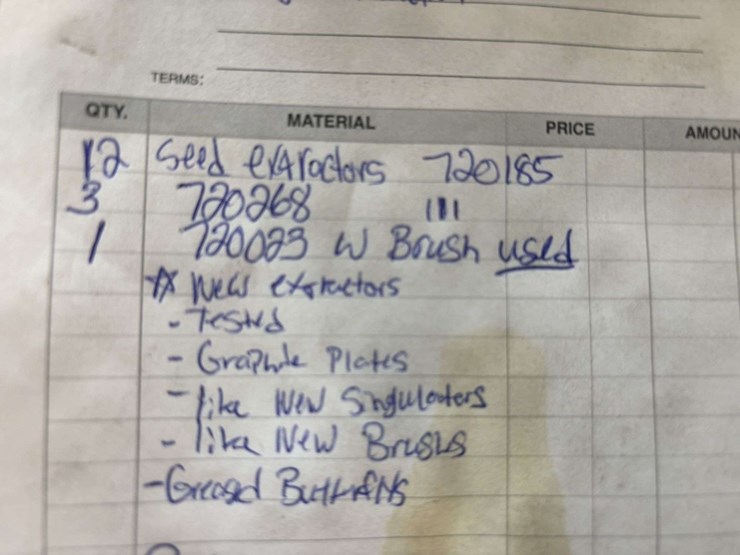 (12)-john-deere-box-e-set-meters,-come-with-corn-plates,-buying-all-for-one-money-image-12