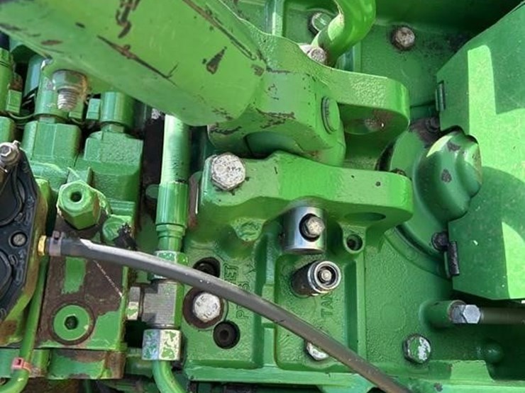 john-deere-8220t-image-25