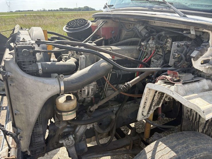 2004-freightliner-m2-business-class-semi-tractor,-day-cab,-mercedes-460,-10-speed,-jake-brake,-lopro-image-36