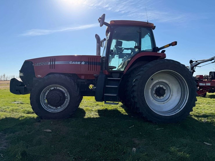 case-ih-mx220-image-4