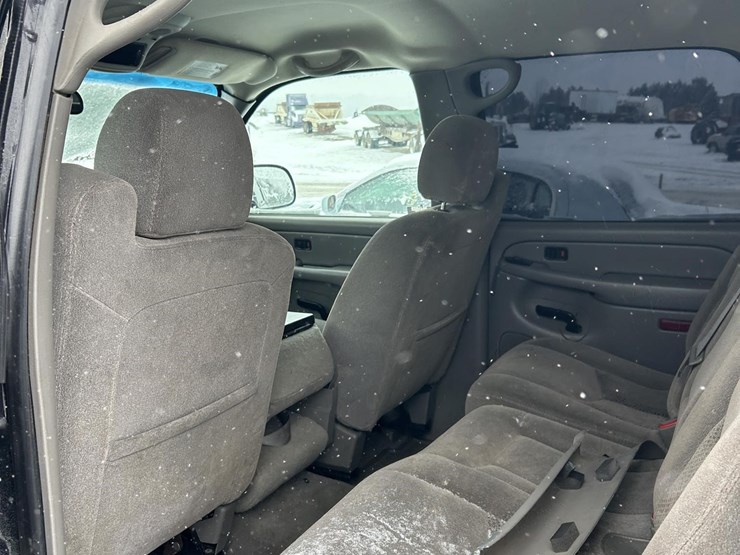 2005-chevrolet-avalanche-1500-image-12