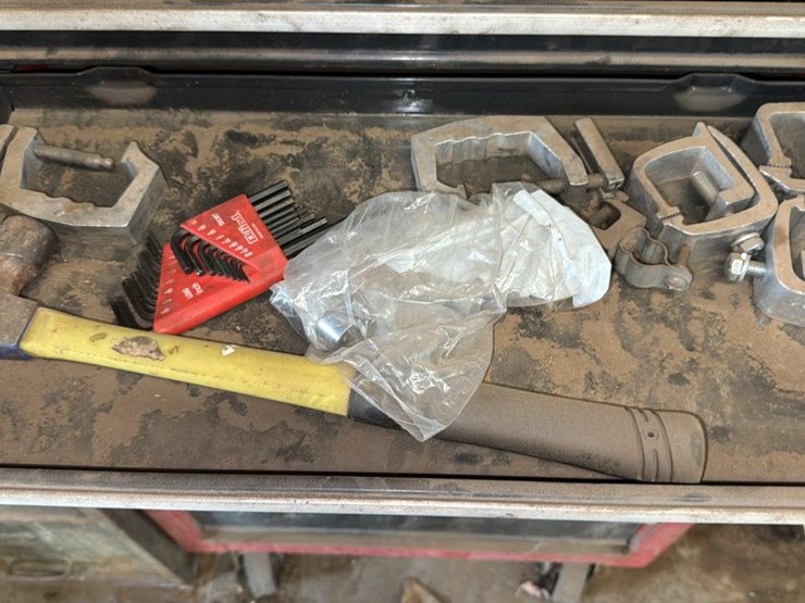 #174-•-craftsman-toolbox-and-contents*-image-12