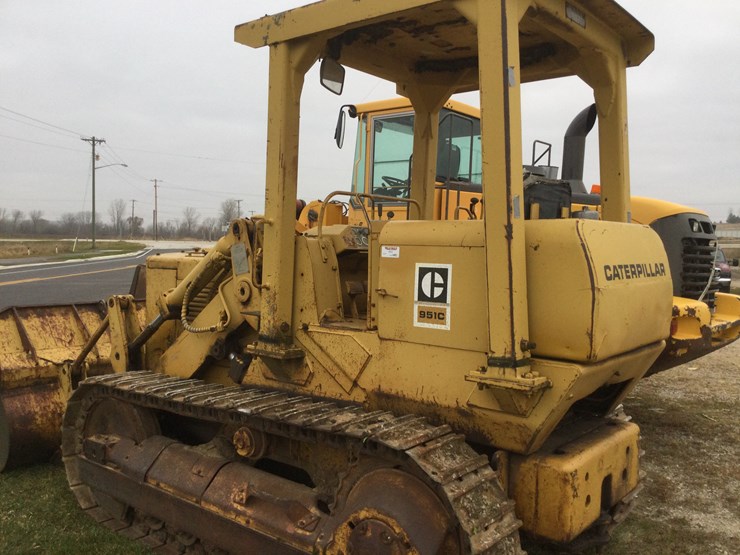 caterpillar-951-image-9