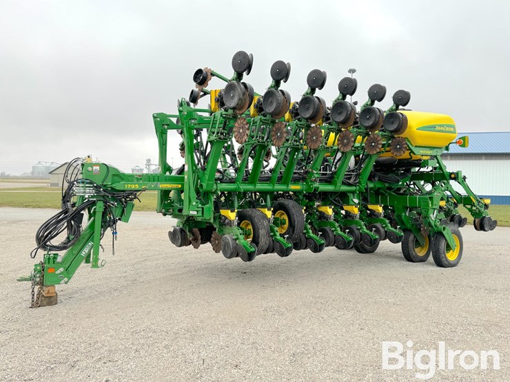 2015-john-deere-1795-image-1