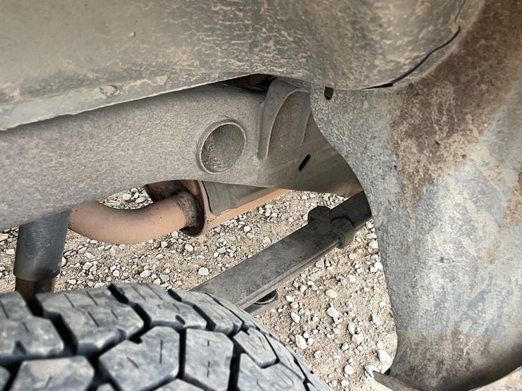 #1125-•-2013-chevrolet-silverado-pickup-truck-(has-mn-title)-image-12