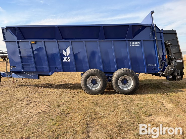 jbs-vmec2448-3-manure-spreader-image-8