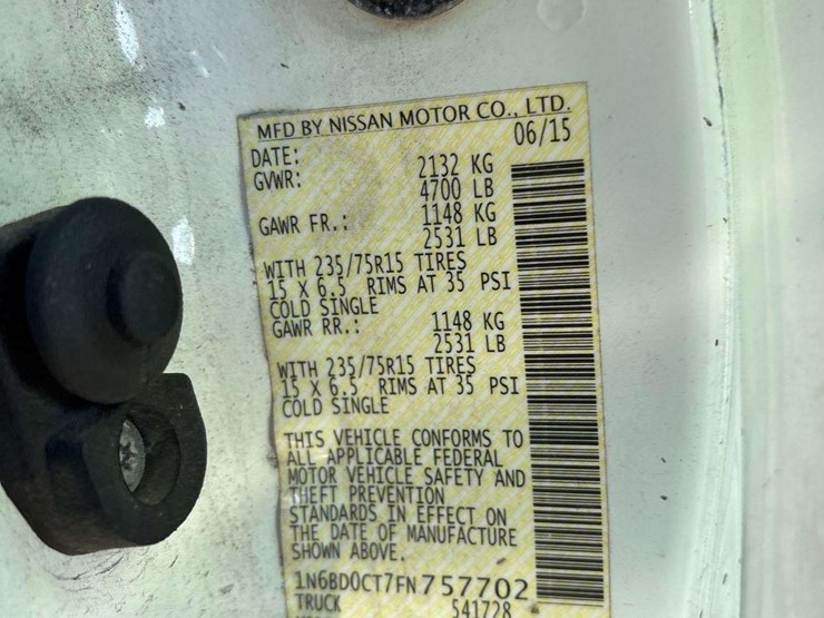 2015-nissan-frontier-image-5