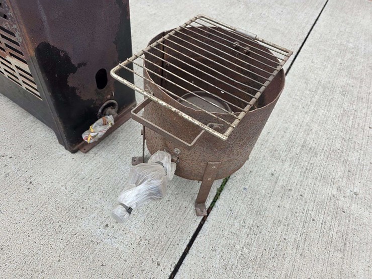 (2)-propane-heaters,-buying-both-for-one-money-image-5