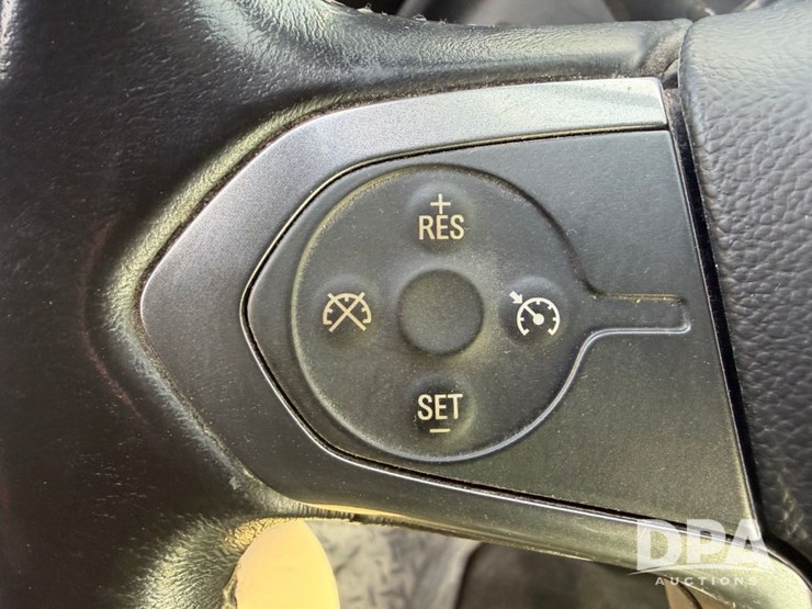 2017-chevrolet-1500-image-66