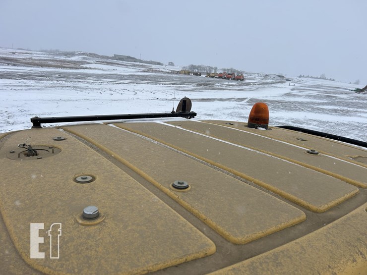 2004-challenger-mt855-image-61