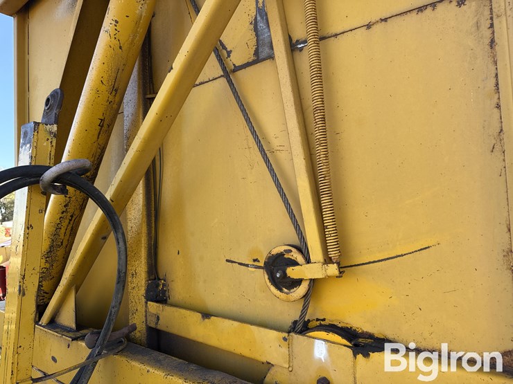 field-queen-inc-1408-forage-dump-wagon-image-16